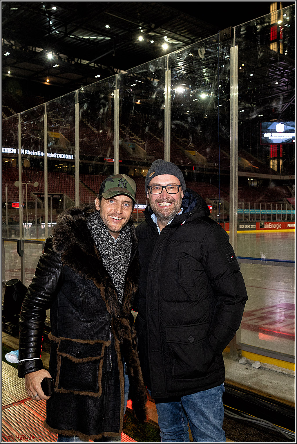 PENNY DEL WINTER GAME;  Kölner Haie - Adler Mannheim; Köln, 03.12.2022